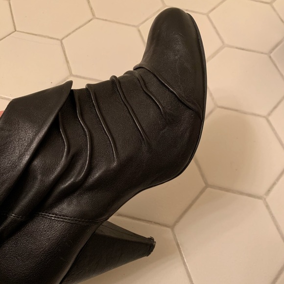 Stefany P. Brown Leather Booties - Picture 4 of 8